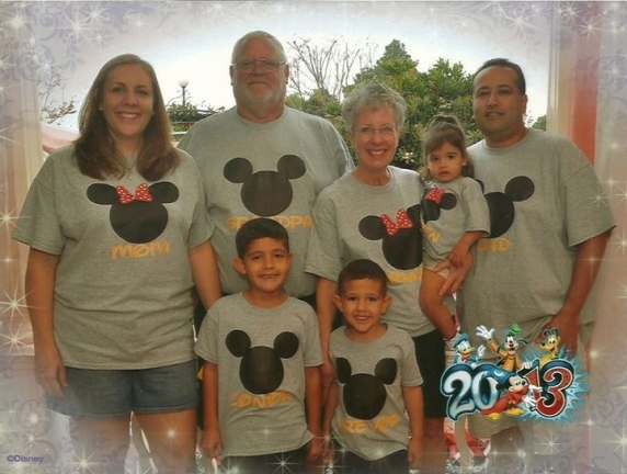 disney_family_logantolayla.com_.jpg